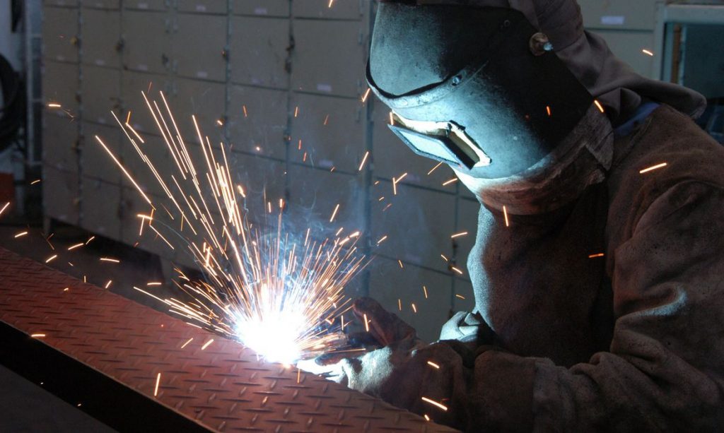 Produção industrial cresceu 1,1% em outubro, diz IBGE Produção industrial cresceu 1,1% em outubro, diz IBGE