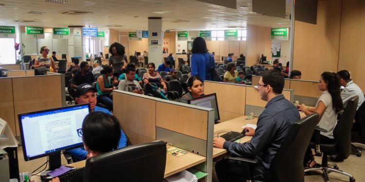 Procon orienta consumidor sobre abusos nas contas de água e energia em Rondônia Procon orienta consumidor sobre abusos nas contas de água e energia em Rondônia