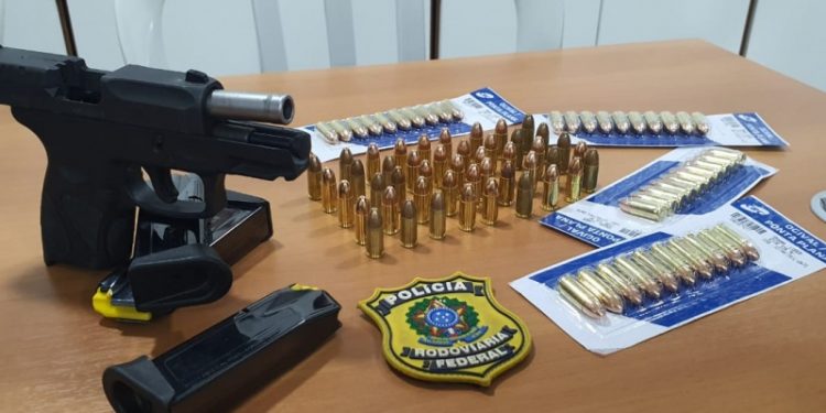 PRF apreende duas armas de fogo e várias munições em Porto Velho