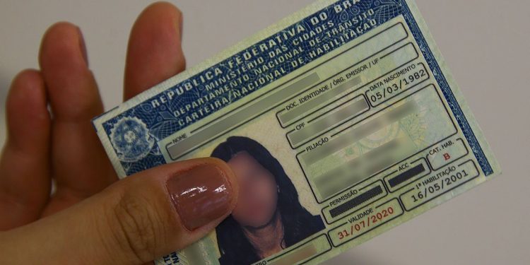Habilitações vencidas em 2020 terão um ano a mais de validade