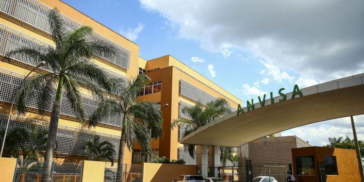 Anvisa diz que ainda não recebeu nenhum pedido de vacina contra a covid Anvisa diz que ainda não recebeu nenhum pedido de vacina contra a covid