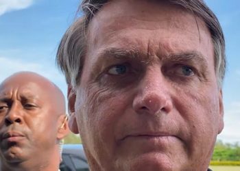 ‘Sem o voto impresso, teremos mais problemas que os EUA’, diz Bolsonaro