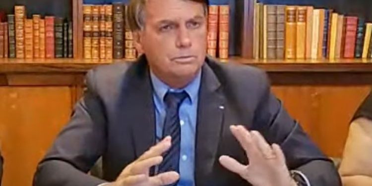 Governo não impedirá vacinação contra Covid-19 nas clínicas privadas Governo não impedirá vacinação contra Covid-19 nas clínicas privadas