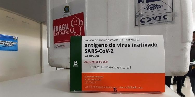 Governo entrega 100% do primeiro lote das vacinas contra Covid-19 Governo entrega 100% do primeiro lote das vacinas contra Covid-19