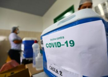 Justiça do AM diz que quem furou fila da vacina anti-covid não terá 2ª dose