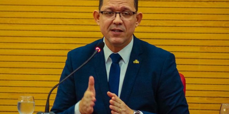 Num único dia foram registradas 42 mortes por Coronavírus em Rondônia e isso por si só deveria encerrar discussão sobre volta às aulas Num único dia foram registradas 42 mortes por Coronavírus em Rondônia e isso por si só deveria encerrar discussão sobre volta às aulas