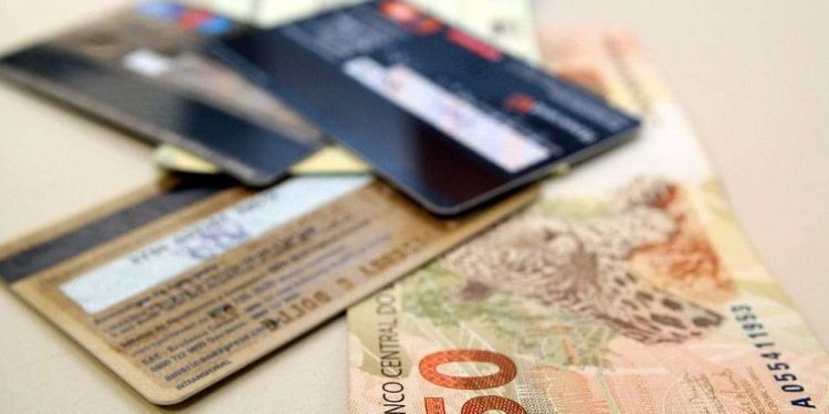 Endividamento das famílias bate novo recorde na pandemia