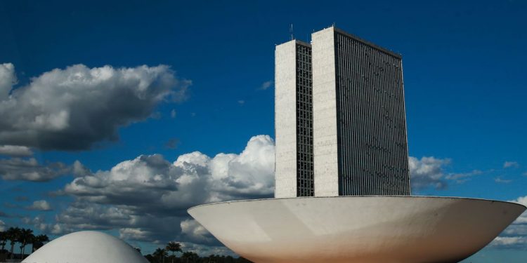 Eleições: Câmara e Senado escolhem hoje novos presidentes Eleições: Câmara e Senado escolhem hoje novos presidentes