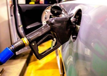 Gasolina já subiu 13% nas refinarias em 2021 e deve ficar ainda mais cara