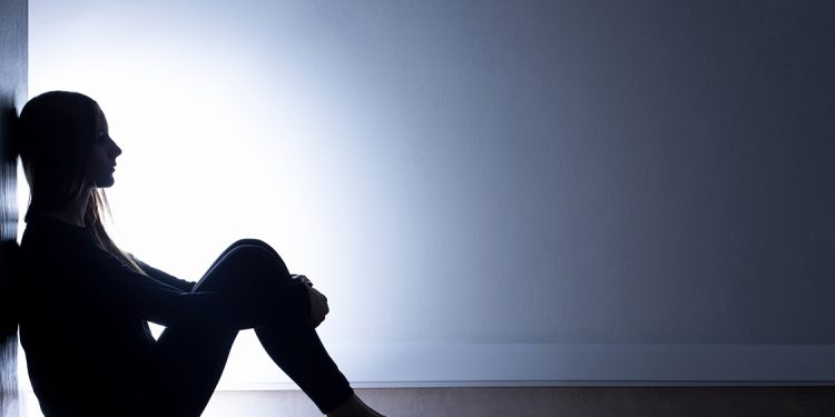 Brasil lidera casos de depressão na quarentena, aponta pesquisa da USP