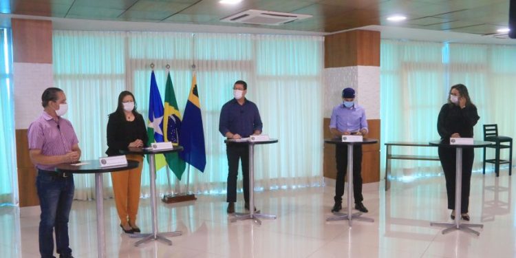Especialistas esclarecem dúvidas sobre variantes do coronavírus e alertam para prevenção Especialistas esclarecem dúvidas sobre variantes do coronavírus e alertam para prevenção