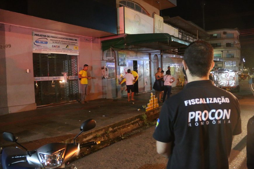 Consumo de bebidas alcoólicas é proibido em estabelecimentos comerciais de Rondônia Consumo de bebidas alcoólicas é proibido em estabelecimentos comerciais de Rondônia