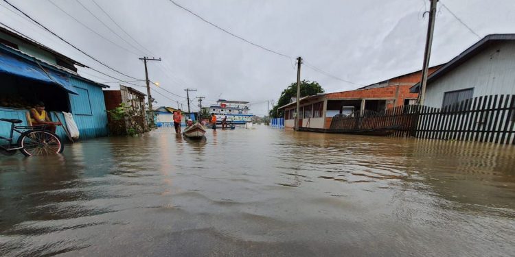 Rio Branco decreta situação de emergência devido à cheia do Rio Acre