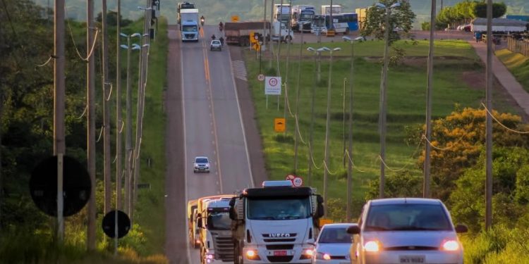 Licenciamento Anual de Veículos com placas finais 1, 2 e 3 vence em 31 de março