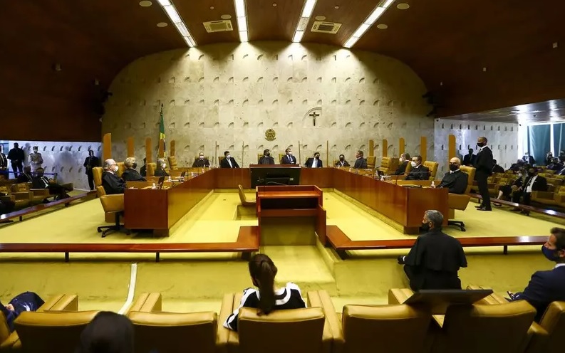 STF autoriza importação de vacinas sem aval da Anvisa STF autoriza importação de vacinas sem aval da Anvisa