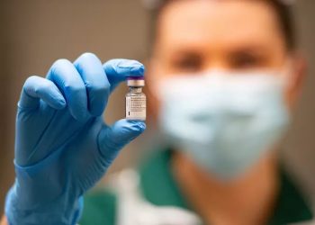 Coordenador de testes Pfizer prevê alta quantidade de vacinas no Brasil