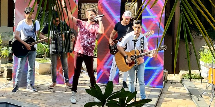 Vícktor & Rodolfo: dupla sertaneja grava seu primeiro DVD na Som Star em São Paulo Vícktor & Rodolfo: dupla sertaneja grava seu primeiro DVD na Som Star em São Paulo