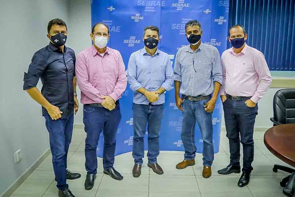 Senador Marcos Rogério visita o Sebrae em Rondônia Senador Marcos Rogério visita o Sebrae em Rondônia