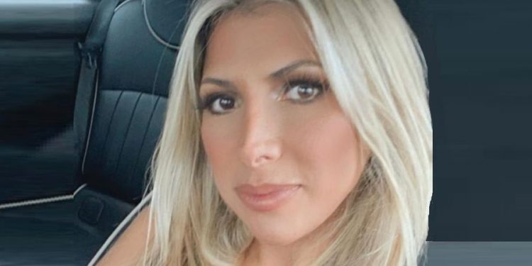 Apresentadora Fernanda Comora da um Up no visual antes de sua estreia em TV Internacional