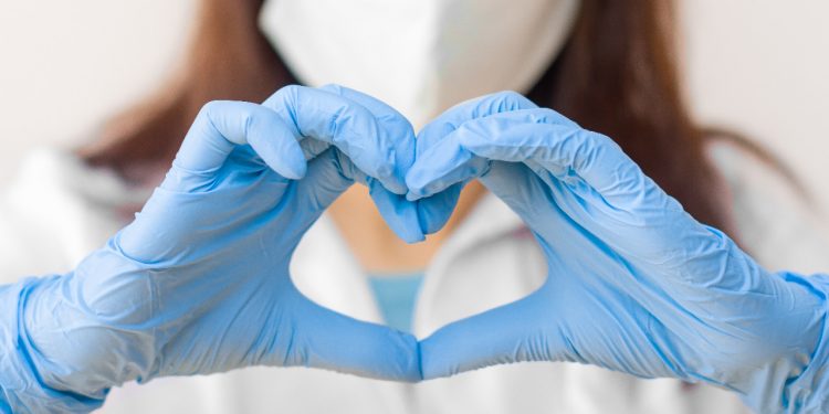 Número de mulheres médicas é crescente no Brasil