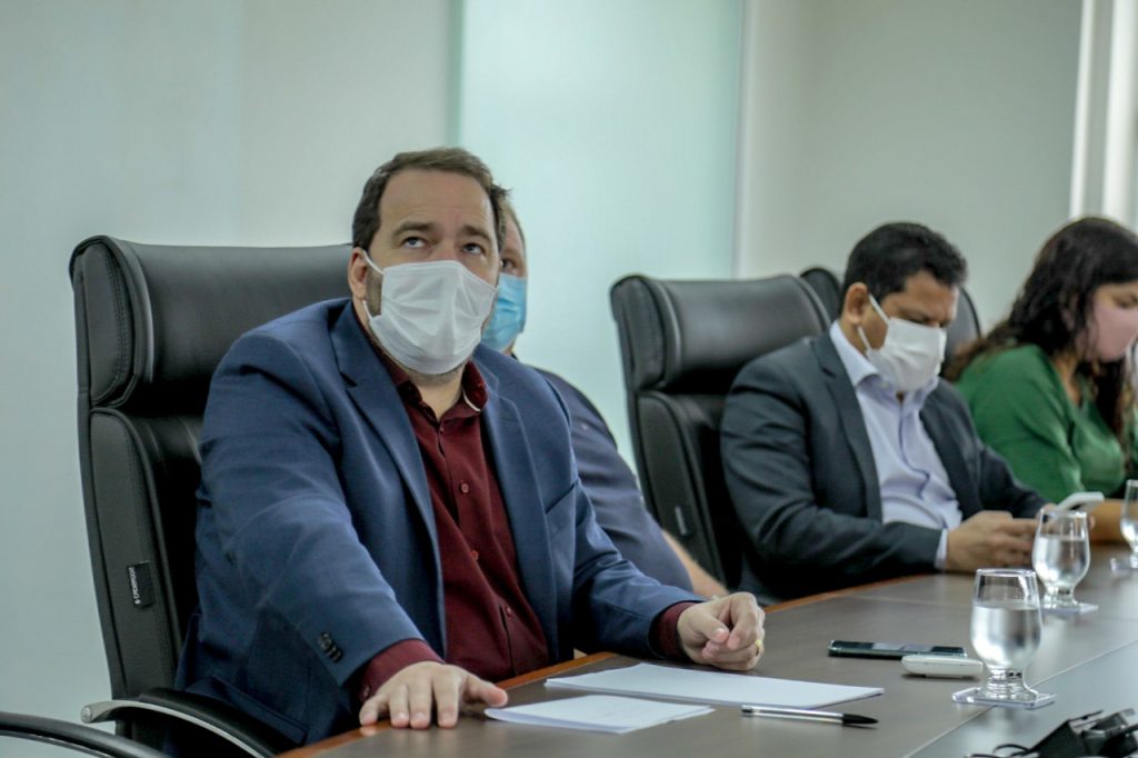 Alex Redano destaca medidas para evitar falta de oxigênio na rede hospitalar Alex Redano destaca medidas para evitar falta de oxigênio na rede hospitalar