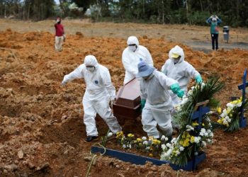 Funerárias preparam plano de emergência para lidar com alta de mortes da Covid-19