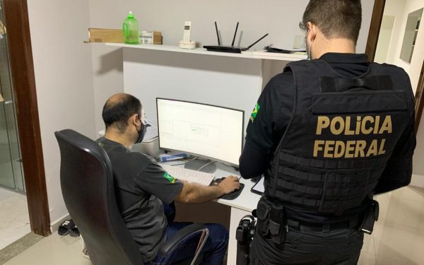 Polícia Federal prende hacker suspeito do maior vazamento de dados do Brasil Polícia Federal prende hacker suspeito do maior vazamento de dados do Brasil
