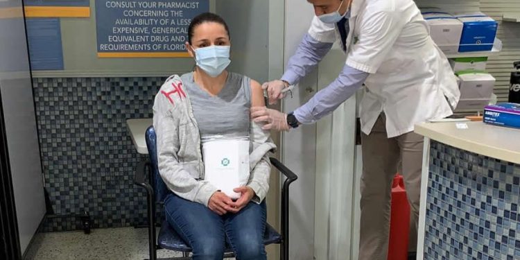 Rondoniense tem acesso fácil a vacina contra a Covid-19 nos EUA Rondoniense tem acesso fácil a vacina contra a Covid-19 nos EUA