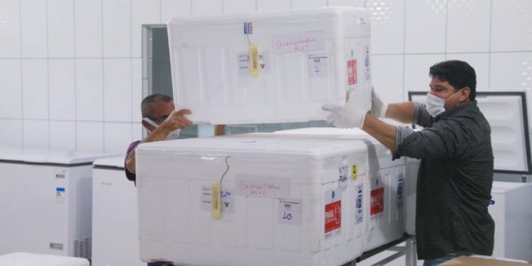 Cerca de 200 mil vacinas contra Covid foram distribuídas em 58 dias