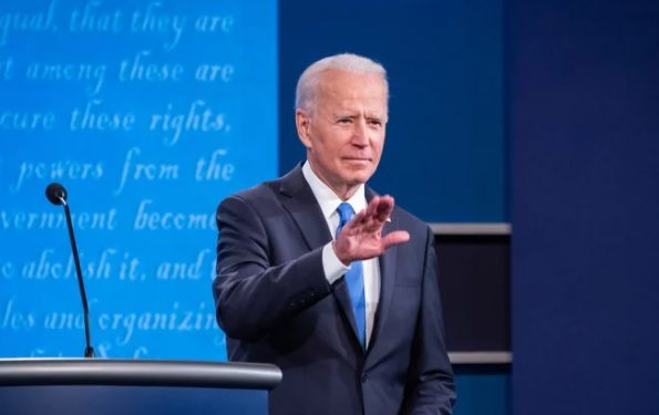 72% dos americanos aprovam medidas de Biden contra Covid