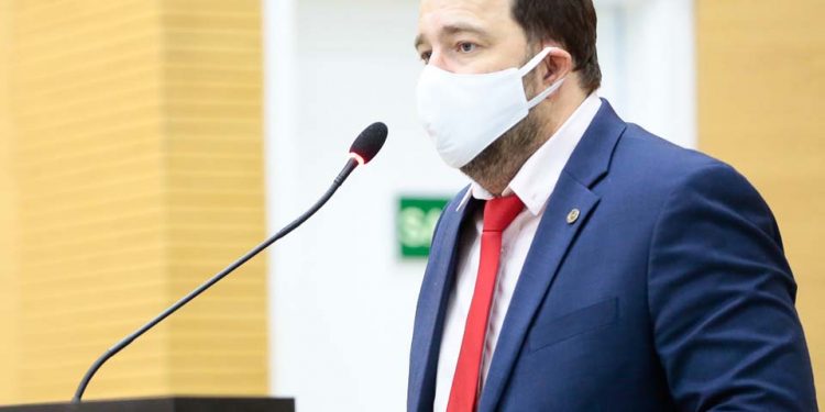 Presidente da Assembleia Legislativa, Deputado Alex Redano, destina emenda para melhoria em escola de Ariquemes