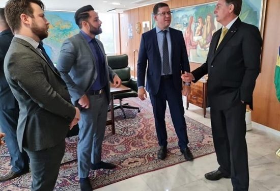 Governo de Rondônia reforça com o Ministério da Saúde fornecimento de insumos hospitalares e mais vacinas Governo de Rondônia reforça com o Ministério da Saúde fornecimento de insumos hospitalares e mais vacinas