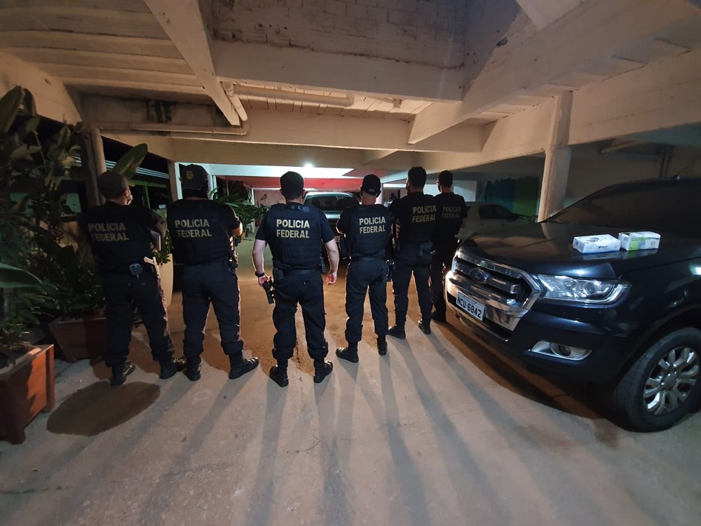 PF faz operação contra grupo que extrai diamantes em terras indígenas de Rondônia para vender no exterior PF faz operação contra grupo que extrai diamantes em terras indígenas de Rondônia para vender no exterior