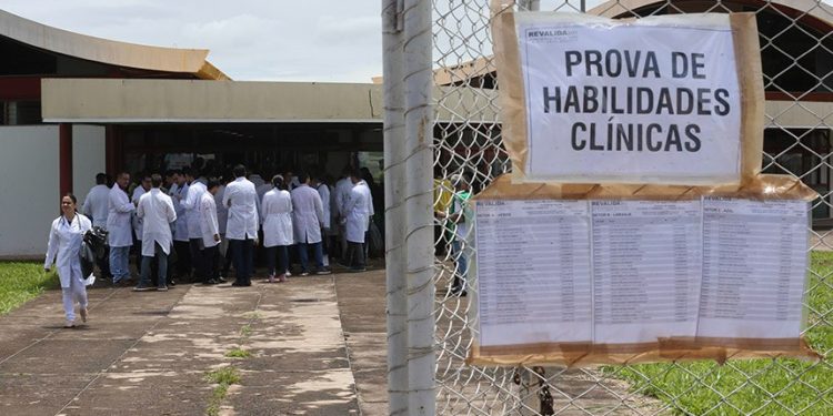 Cremero e CFM defendem revalidação de diplomas de médicos formados no exterior