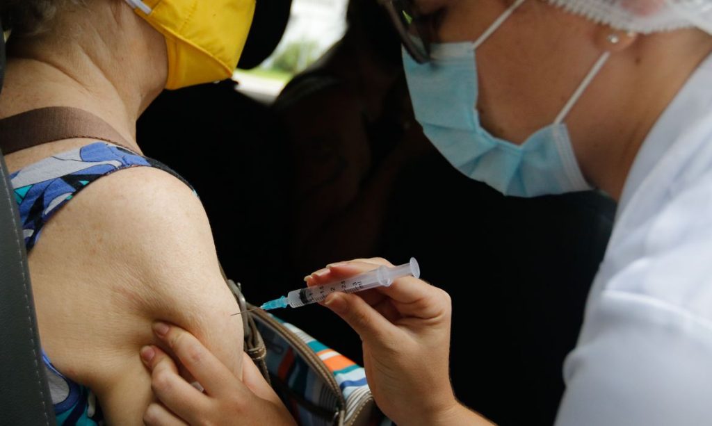 Covid-19: governo anuncia distribuição de mais 4,4 milhões de vacinas Covid-19: governo anuncia distribuição de mais 4,4 milhões de vacinas