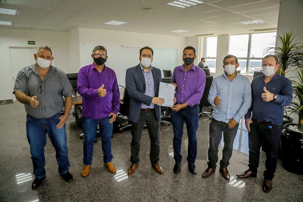 Chupinguaia será contemplada com R$ 400 mil em emendas do presidente Alex Redano Chupinguaia será contemplada com R$ 400 mil em emendas do presidente Alex Redano