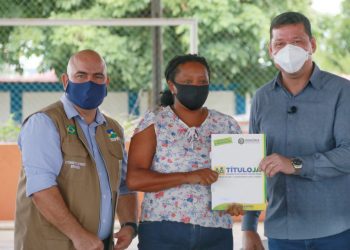 Governo regulariza mais 78 propriedades por meio do Título Já, em Espigão do Oeste
