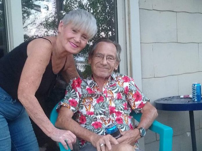 Homem morre após ser atacado por cerca de 60 mil abelhas Homem morre após ser atacado por cerca de 60 mil abelhas