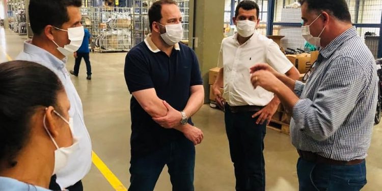 Em Pimenta Bueno, presidente Alex Redano se reúne com produtores e empresários