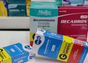 Justiça Federal proíbe governo de fazer campanha do kit-covid
