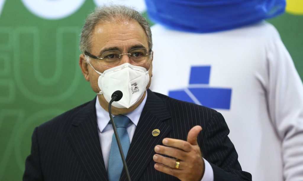Brasil recebe lote com 4 milhões de doses de vacina no fim de semana Brasil recebe lote com 4 milhões de doses de vacina no fim de semana