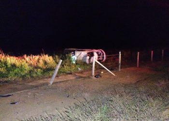 Homem morre após capotamento de caminhonete na RO-257