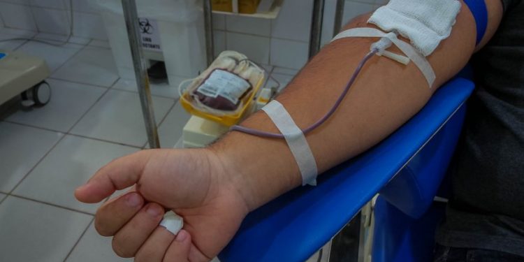 Fhemeron faz alerta sobre baixo estoque de sangue para atender pacientes