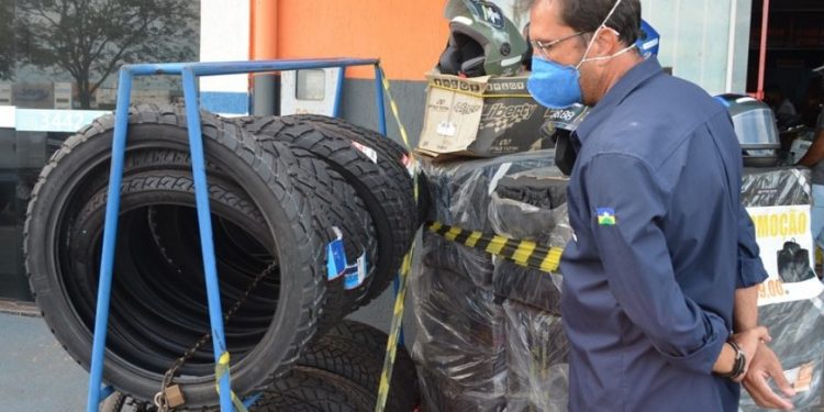 Pneus remoldados devem conter selo de identificação do Inmetro, alerta Ipem