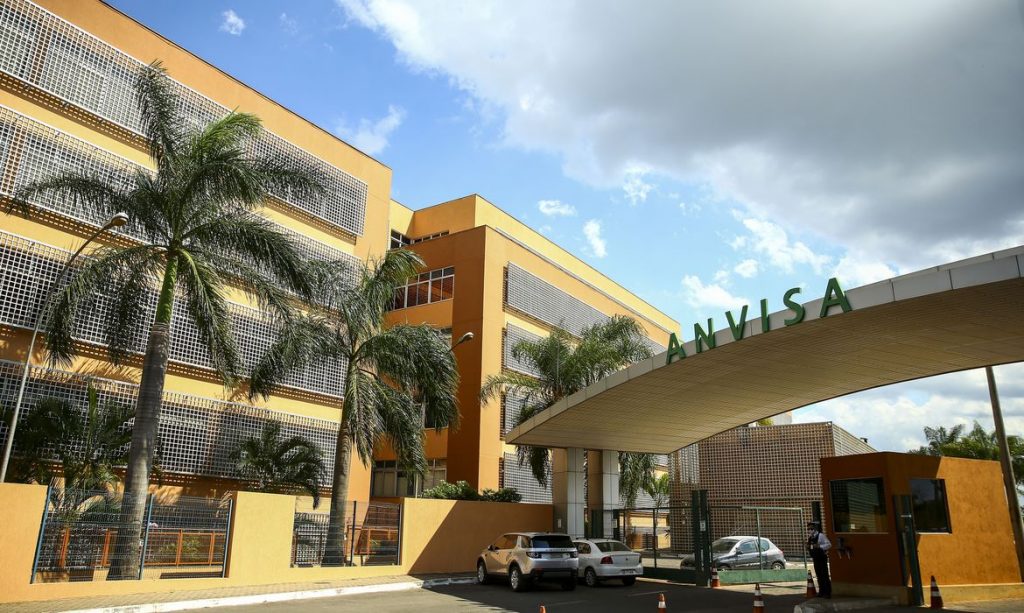 Pedido para suspender vacinação em grávidas foi após morte de gestante, diz Anvisa Pedido para suspender vacinação em grávidas foi após morte de gestante, diz Anvisa