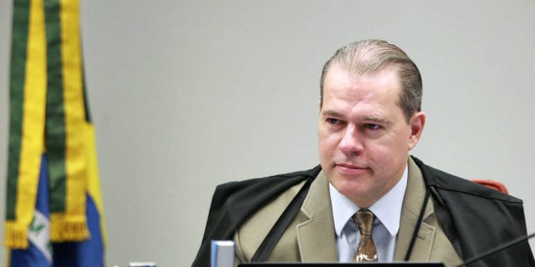 Polícia Federal pede ao STF abertura de inquérito para investigar Dias Toffoli Polícia Federal pede ao STF abertura de inquérito para investigar Dias Toffoli