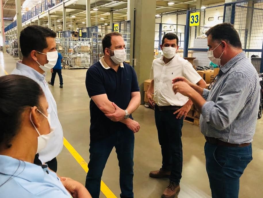 Alex Redano se reúne com produtores e empresários em Pimenta Bueno Alex Redano se reúne com produtores e empresários em Pimenta Bueno