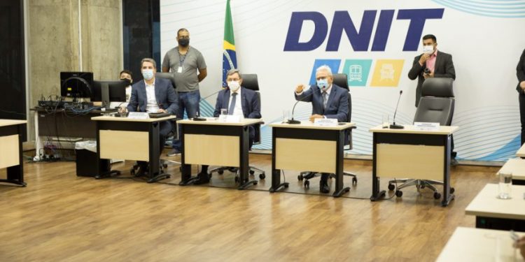 Rota de rodovia que vai interligar Rondônia ao leste da Bahia é discutida em Brasília