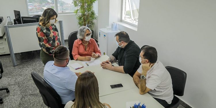 Emendas de Alex Redano para Ariquemes são discutidas com secretários Emendas de Alex Redano para Ariquemes são discutidas com secretários