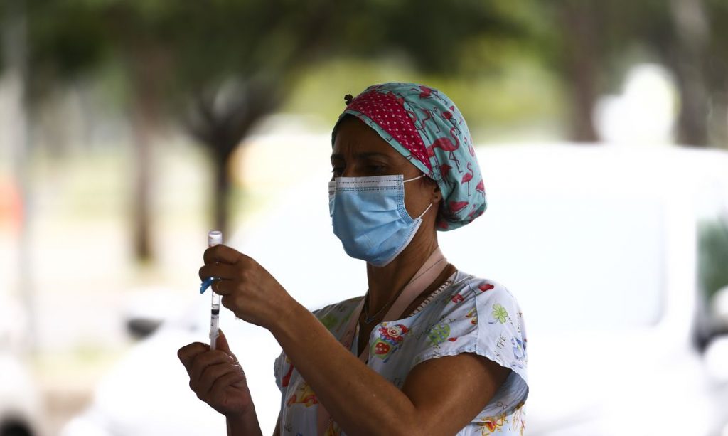 Covid-19: empresa chinesa entra com pedido de autorização para vacina Covid-19: empresa chinesa entra com pedido de autorização para vacina